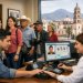 Captura de huellas para la CURP biométrica en una oficina del Registro Civil de Durango, con la catedral y montañas al fondo.