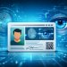 Ilustración de una tarjeta de identidad digital con huella dactilar e iris representando la nueva CURP biométrica